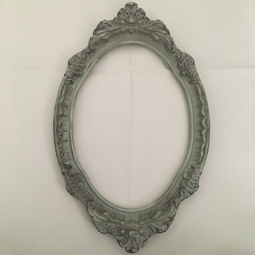 Vintage frame wall art shabby chic French country oval painting round